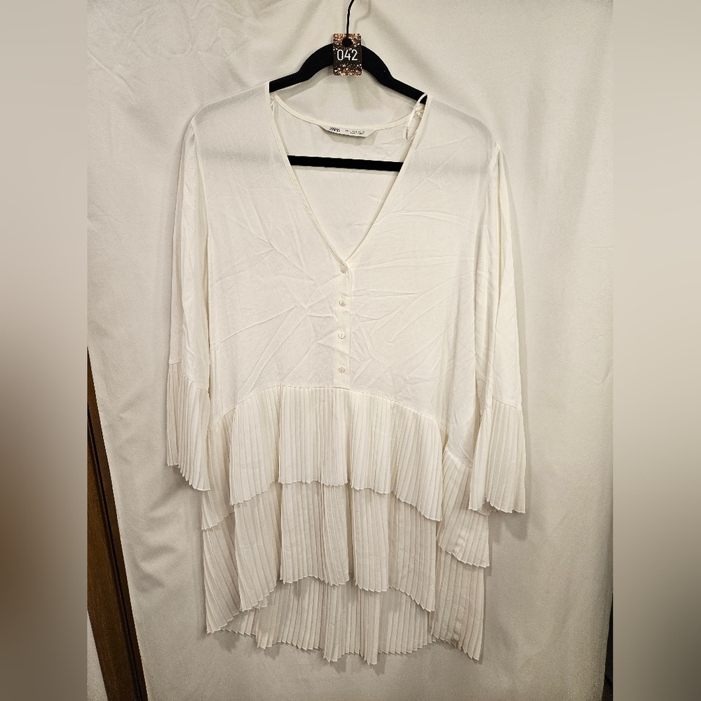 042 Zara White Blouse Size Large